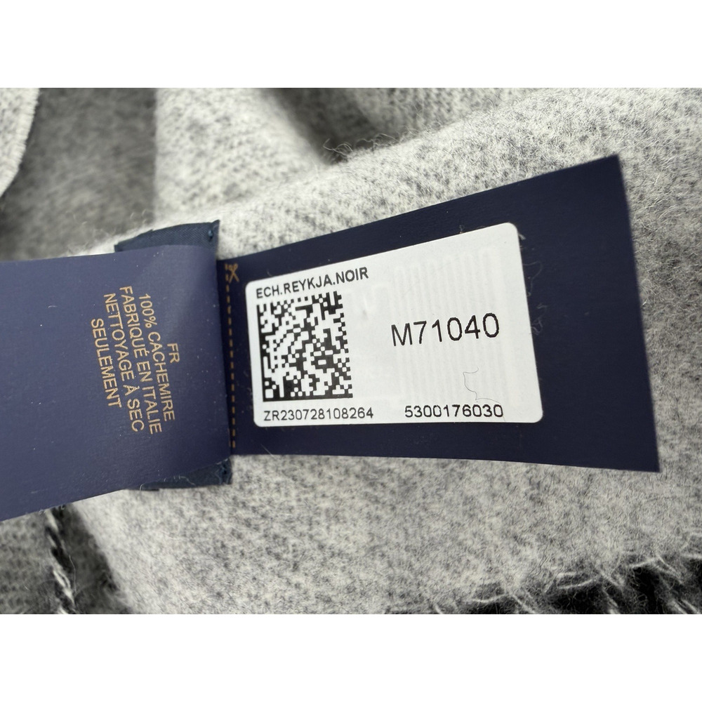 Louis Vuitton Reykjavik Scarf 100% Cashmere in Black and Grey - Picture 9 of 10